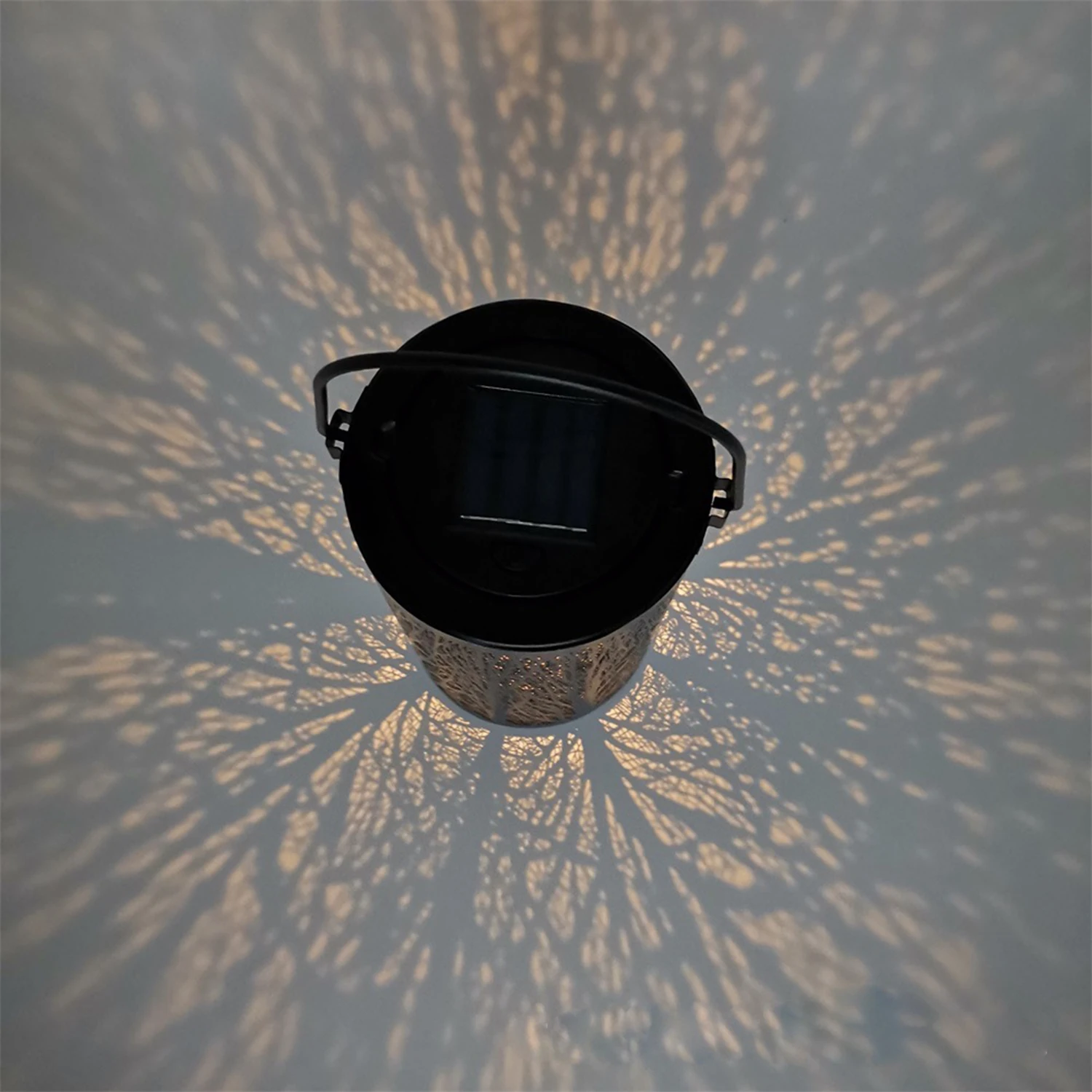 Светодиодный светильник на солнечной батарее полый садовый подвесной