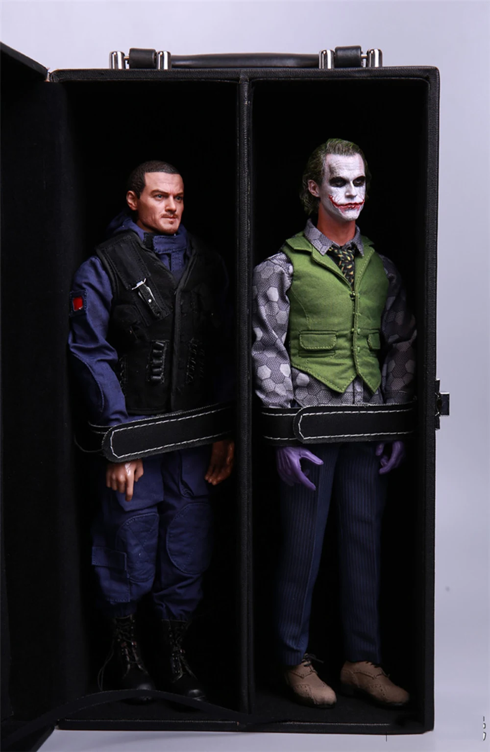 

In stock 1/6 scale Scene Accessories Storage Case of Leather Dust Display Box Toys Model