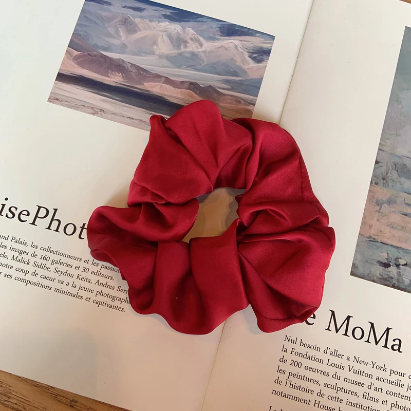 

Winter Fashion Women Satin Silk Solid Color Scrunchies Elastic Hair Bands Girls Hair Accessories Ponytail Holder Hair Ties Rope