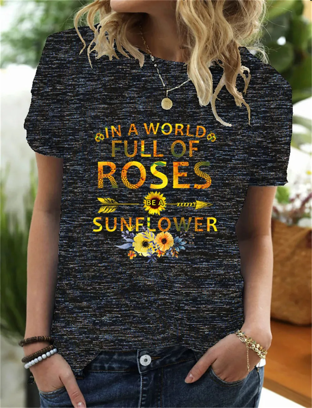 

Aesthetic Clothes In A World Full Of Roses Be A Sunflower Harajuku T-shirts Women Fashion Korea Style Short Sleeve Tops