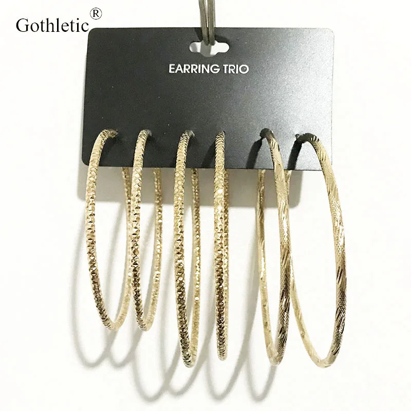 Металлические серьги с рельефным рисунком золотистые 3 шт. 70/80/80 мм 2020 | Украшения