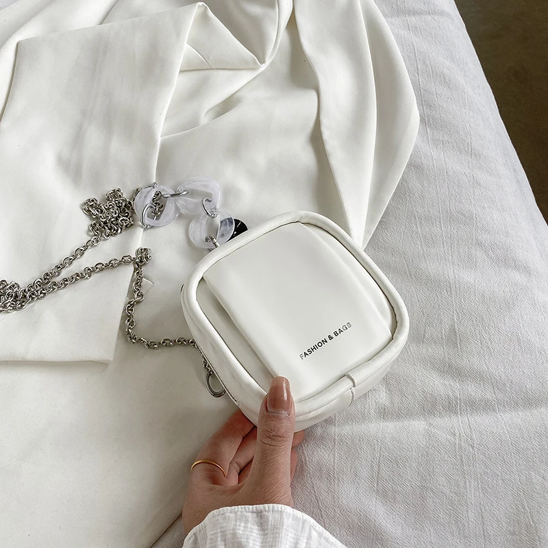 

2021 Summer Personality Fashion Chain Western Style Mini High-End Sense Of Celebrity Popular Women Crossbody Shoulder Waist Bag