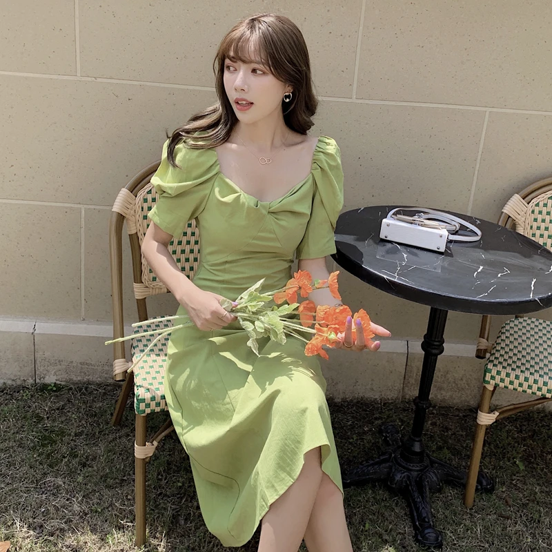 

2021 summer real shot spot French romantic solid color V-neck one shoulder two purple small sexy dresses