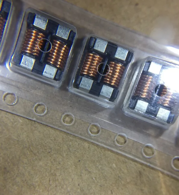 

10 шт./лот ACM7060-701-2PL-TL01 CMC 4A 2LN 700 Ом SMD