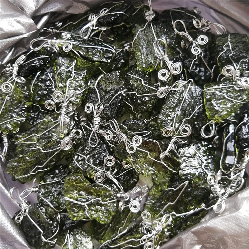 Горячие продажи A ++ натуральный зеленый Аэролит Moldavite кристалл камень кулон энергия apotropaic4g-6gЛот + бесплатная веревка уникальное ожерелье (art.: 3920b595aa006) - 3920b595aa006