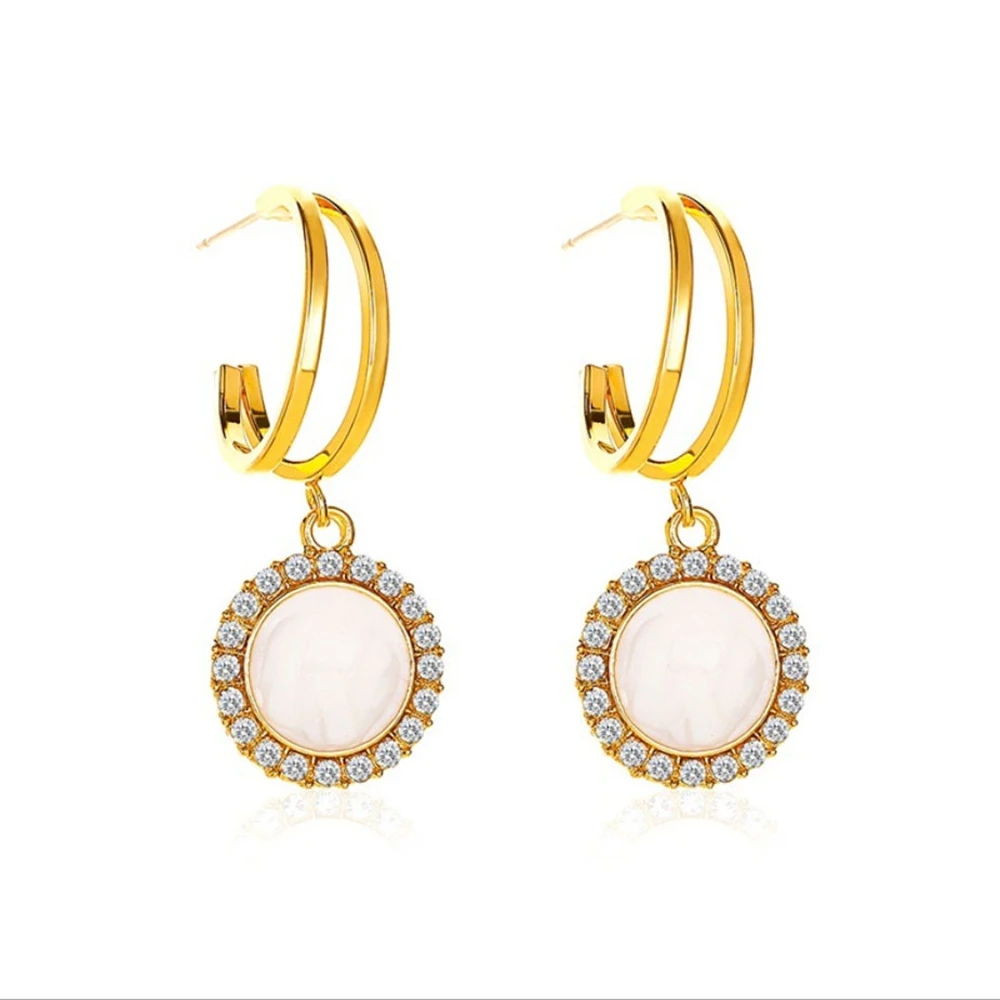 

Geometric White Crystal Ear Buckle Temperament Round Shell Pendant Earrings for Women Wedding Jewelry 2020 New