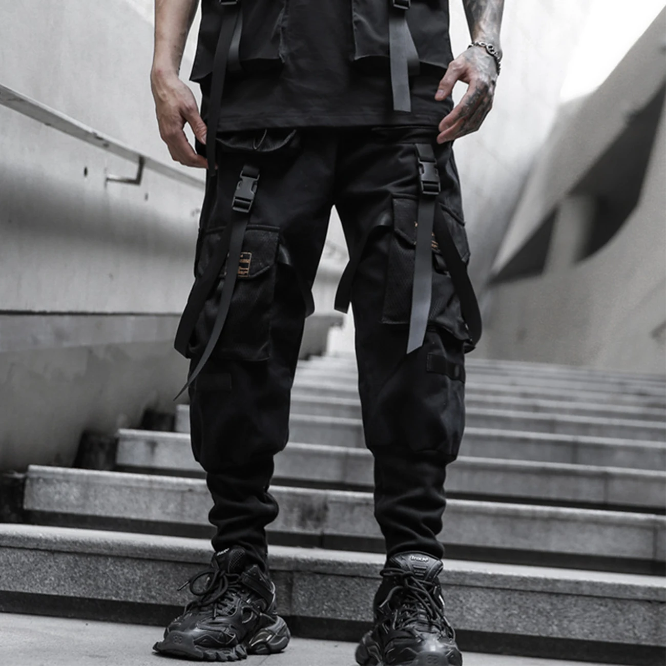 Black Cargo Pants: The Perfect Blend of Style and Functionality