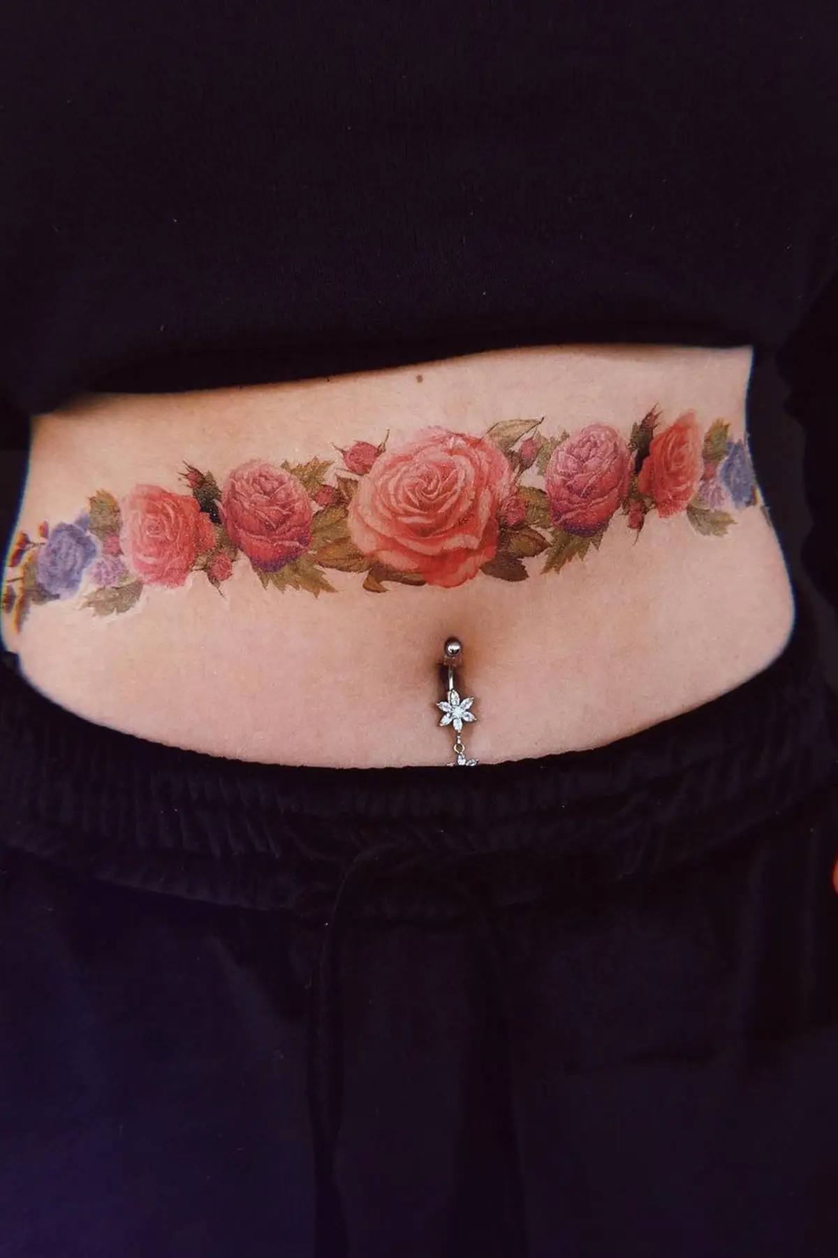 

Casual Waist And Leg Tattoo