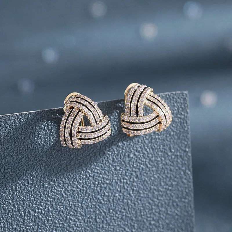 

Creative Geometric Triangle Stud Earrings Female Wedding Jewellery 925 Silver Needle Cubic Zircon Korean Temperament Ear Stud