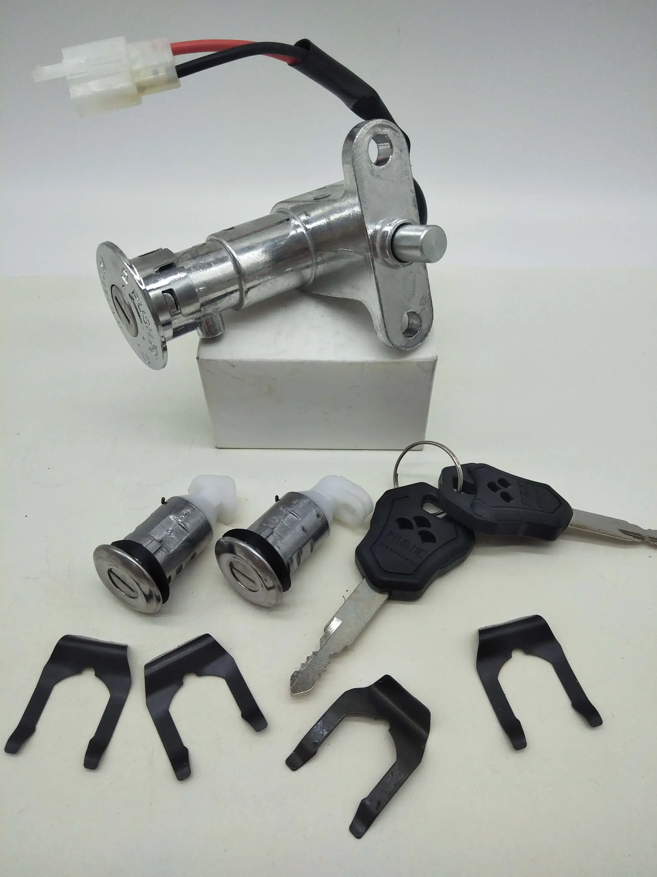 

A678 Motorcycle Ignition Seat Cowl Lock Key Set Seat Barrel Set For YAMAHA 125CC Scooter Ignition Switch Lock Kit