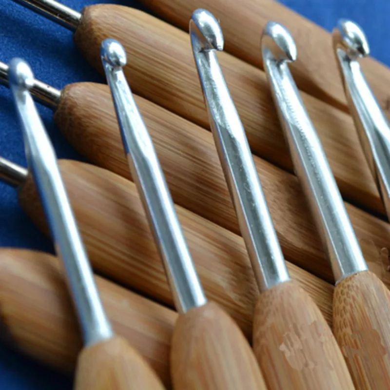 

METAL Crochet Hook KIT Apparel Sewing Fabric Needles Knitting tools ART DIY