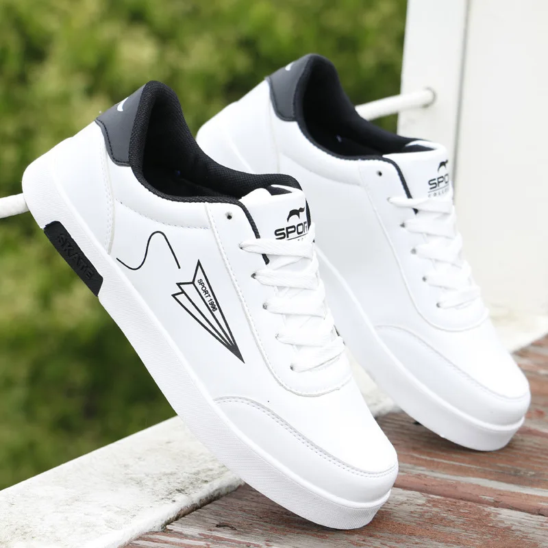 

Men White shoes new fashion casual students white board shoes men trend of breathable canvas shoes sneakers zapatos hombre