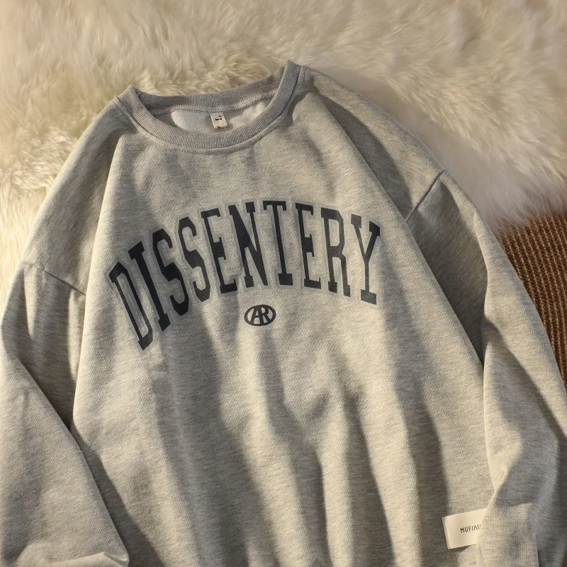 

Женский тонкий свитер с круглым вырезом и длинным рукавом