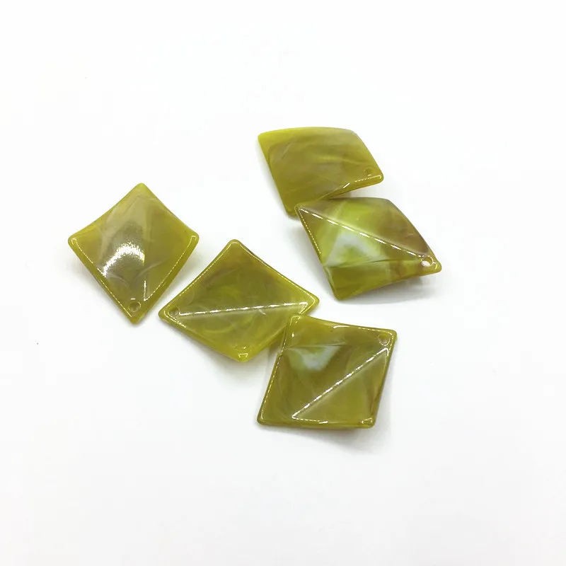 olive green Новое поступление! 40x32 мм 100 шт изогнутые бусины в форме ромбу с мраморным эффектом для сережек, аксессуаров, деталей, ювелирных изделий ручной работы - Цвет: olive green