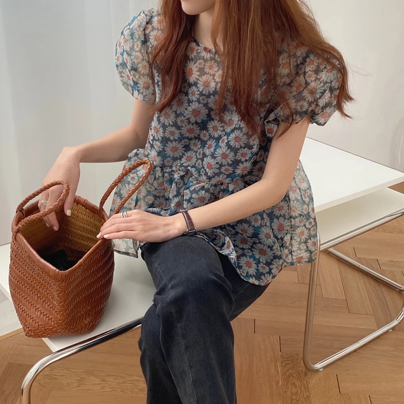 

Korean style Sweet Floral Women's Shirt Puff Sleeve Blouse Organza Short Sleeve Shirts Transparent See-through Blouses Camis-set