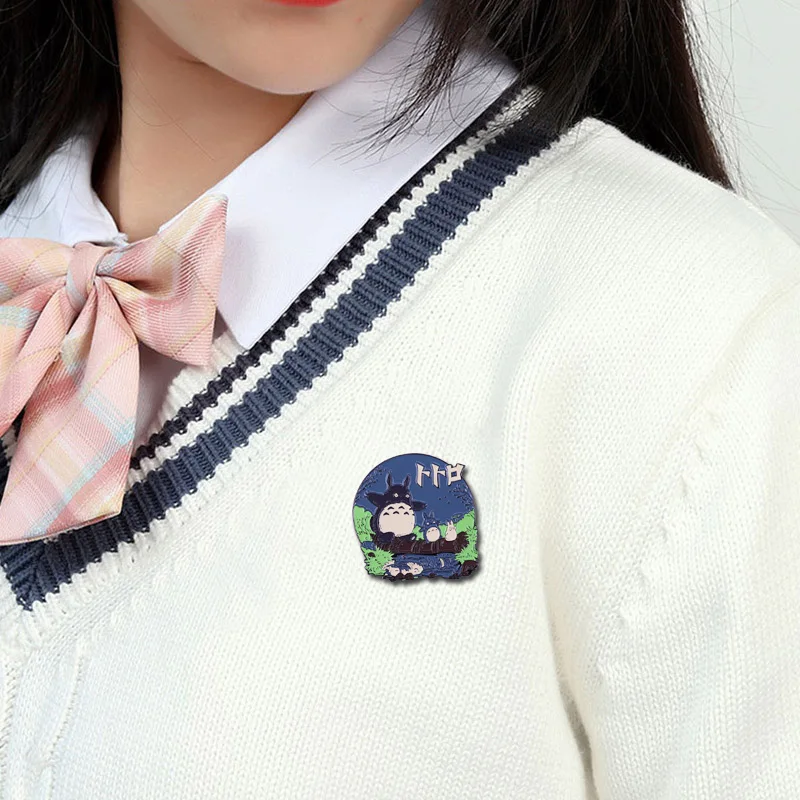 С изображением героя мультфильма Мой сосед Тоторо большие и маленькие синие лак