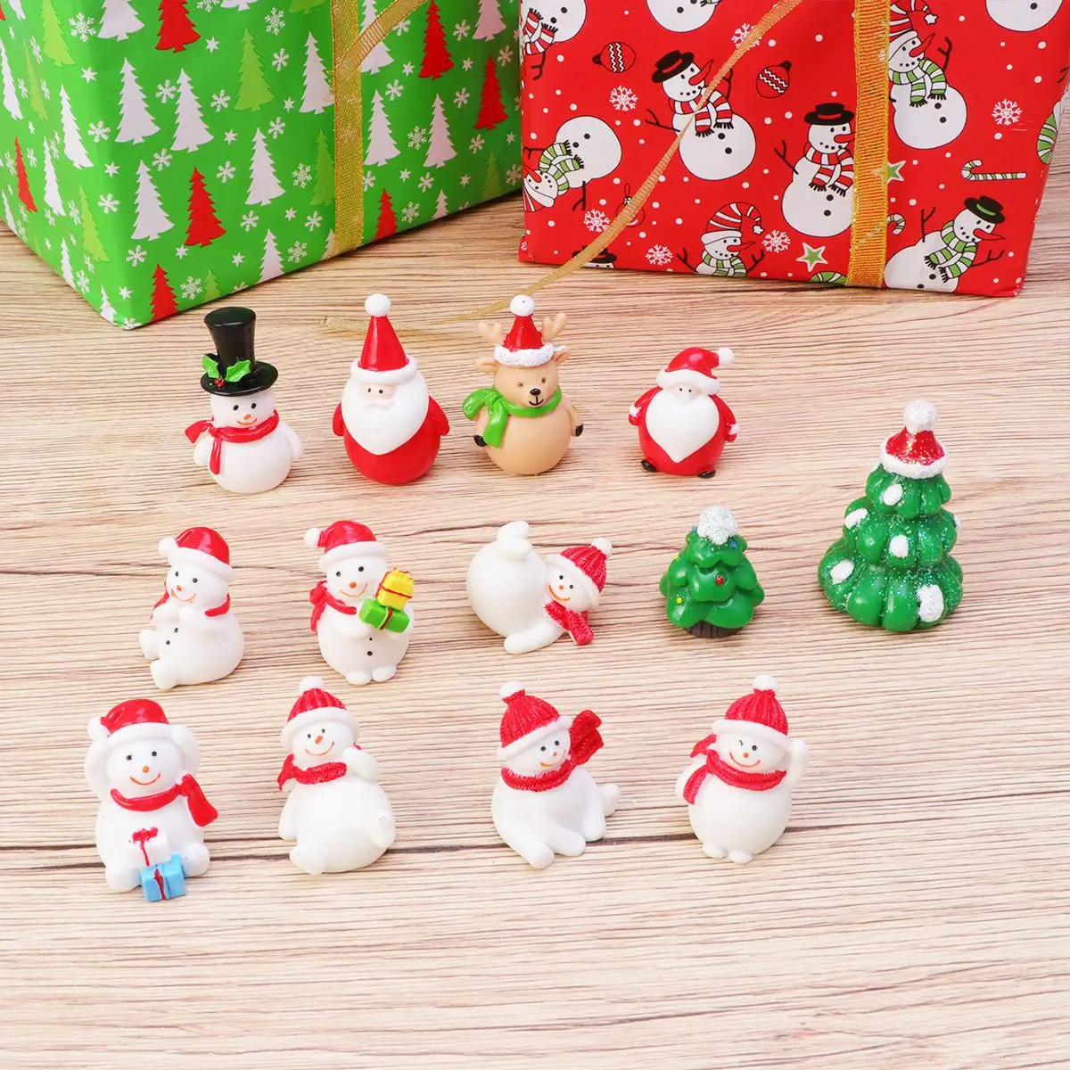

13pcs christmas decoration Desktop Ornament Christmas Decor Micro Landscape Decoration Crafts Adornment Gifts Random Color