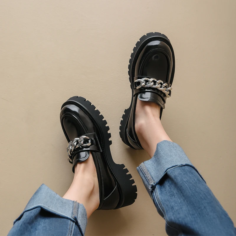 

Туфли-лодочки женские из лакированной кожи, на среднем каблуке