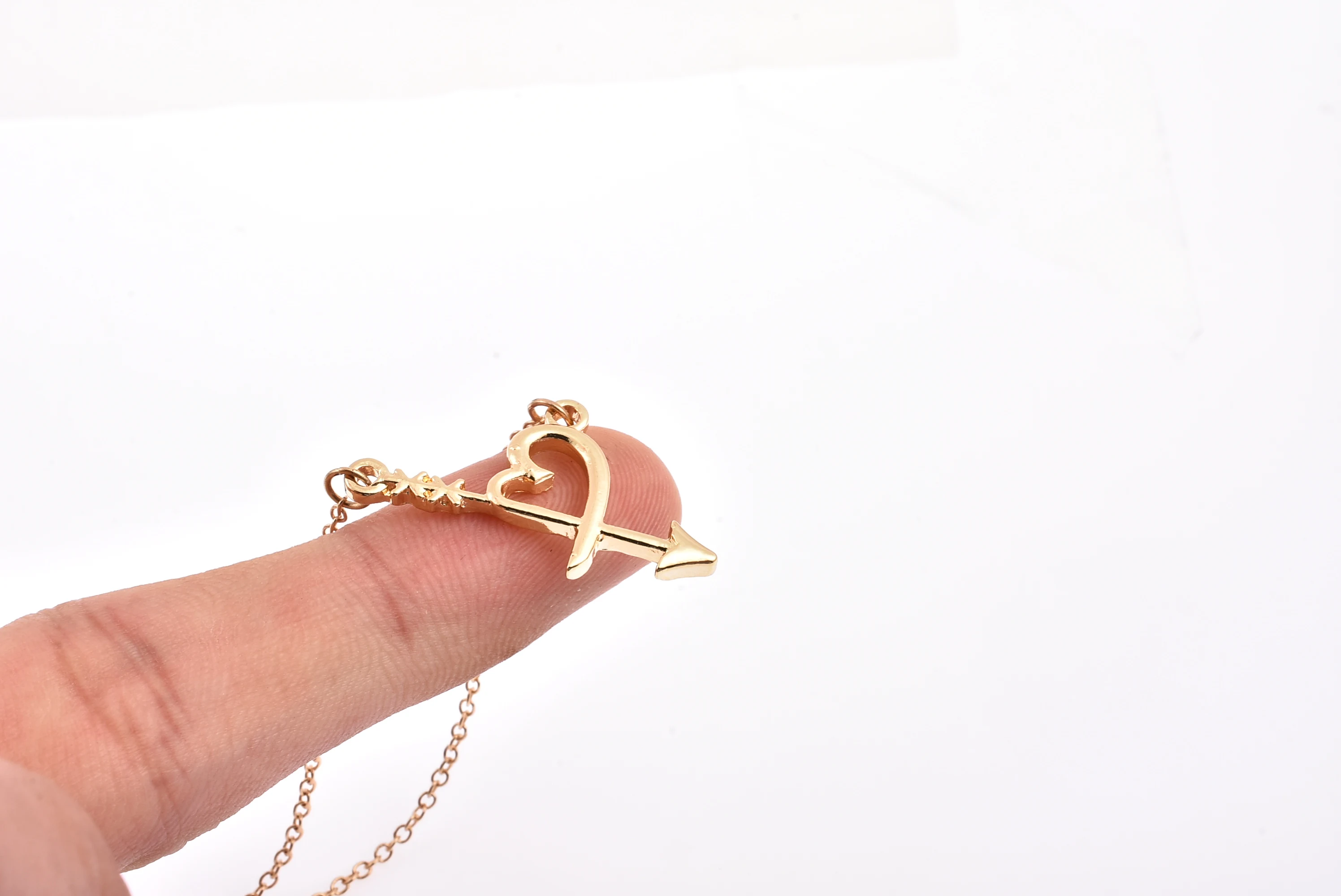 

30pcs Cupids Love Heart Arrow Necklace Jupiter God of True Love Pendant Chain Jewelry Gifts