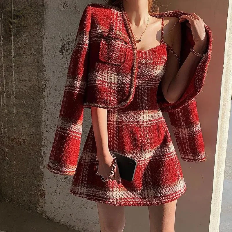 

Christmas Winter Warm Thicken Woolen Dress Suits Korean Harajuku Chic Plaid Short Blazer Female Y2k Slim A-line Sexy Dress Suits