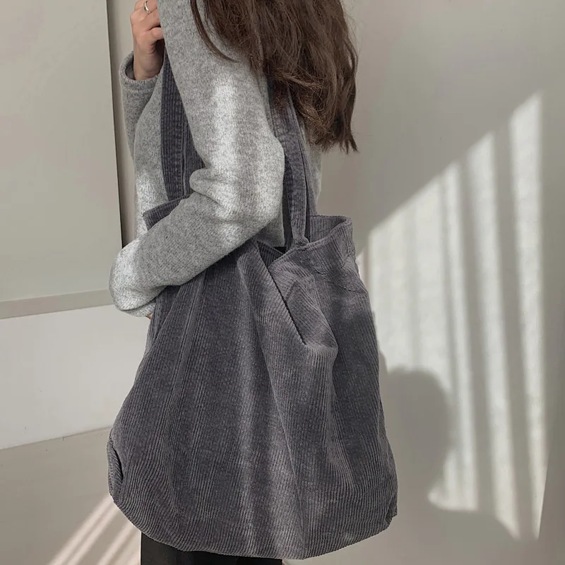 

Korean version of Joker large-capacity shopping bag leisure literature washing corduroy handbag simple retro shoulder bag