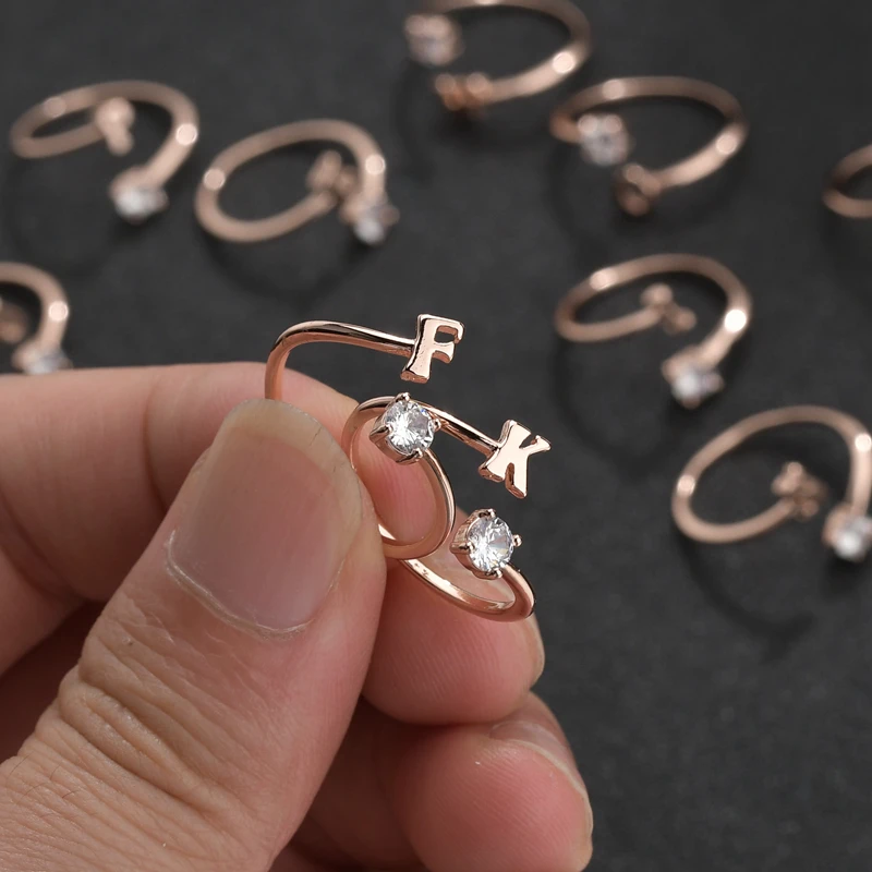 Женские открытые кольца серебристого цвета с 26 буквами и кубическим цирконием