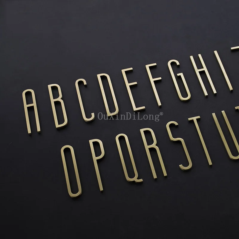 Латунное письмо от А до З # Золотое с декоративными буквами на стену