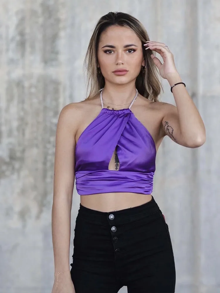 

2022 spring new women's clothing design sense of gentle temperament all-match hollow sexy halter neck lace-up vest short top
