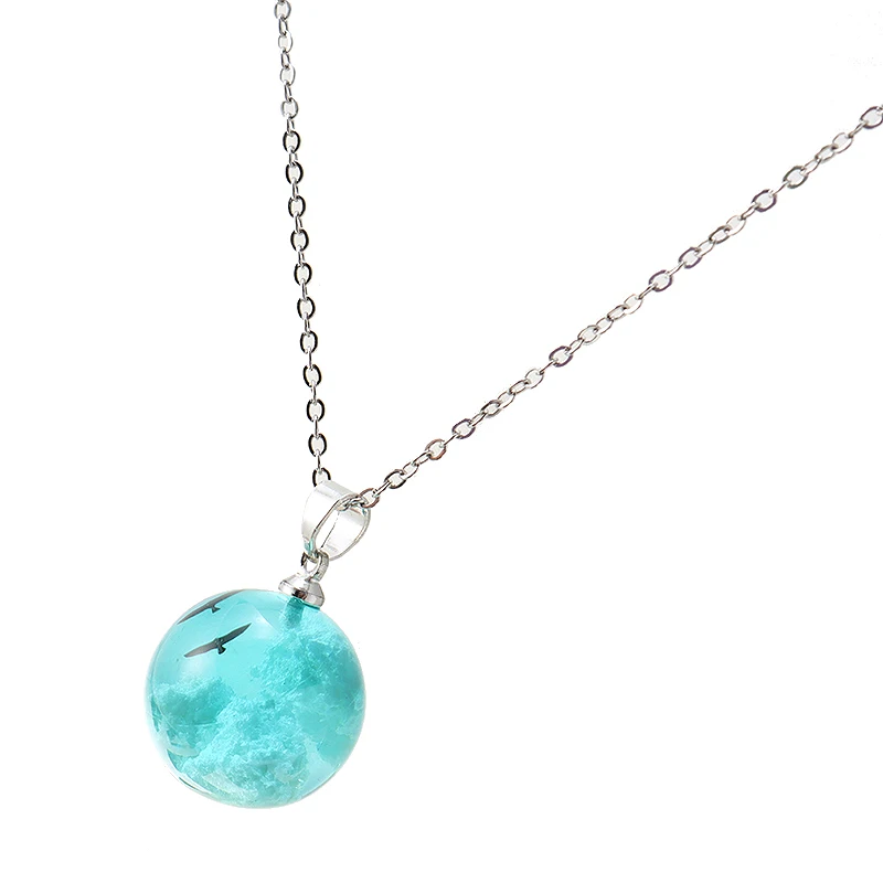 Ожерелье с подвеской в виде шара из смолы облаками и орлом для женщин девочек