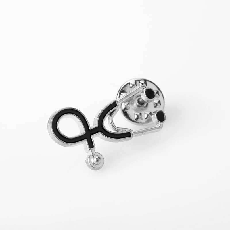 Человеческие органы мозг сердце матка пальцы булавки медицинские инструменты