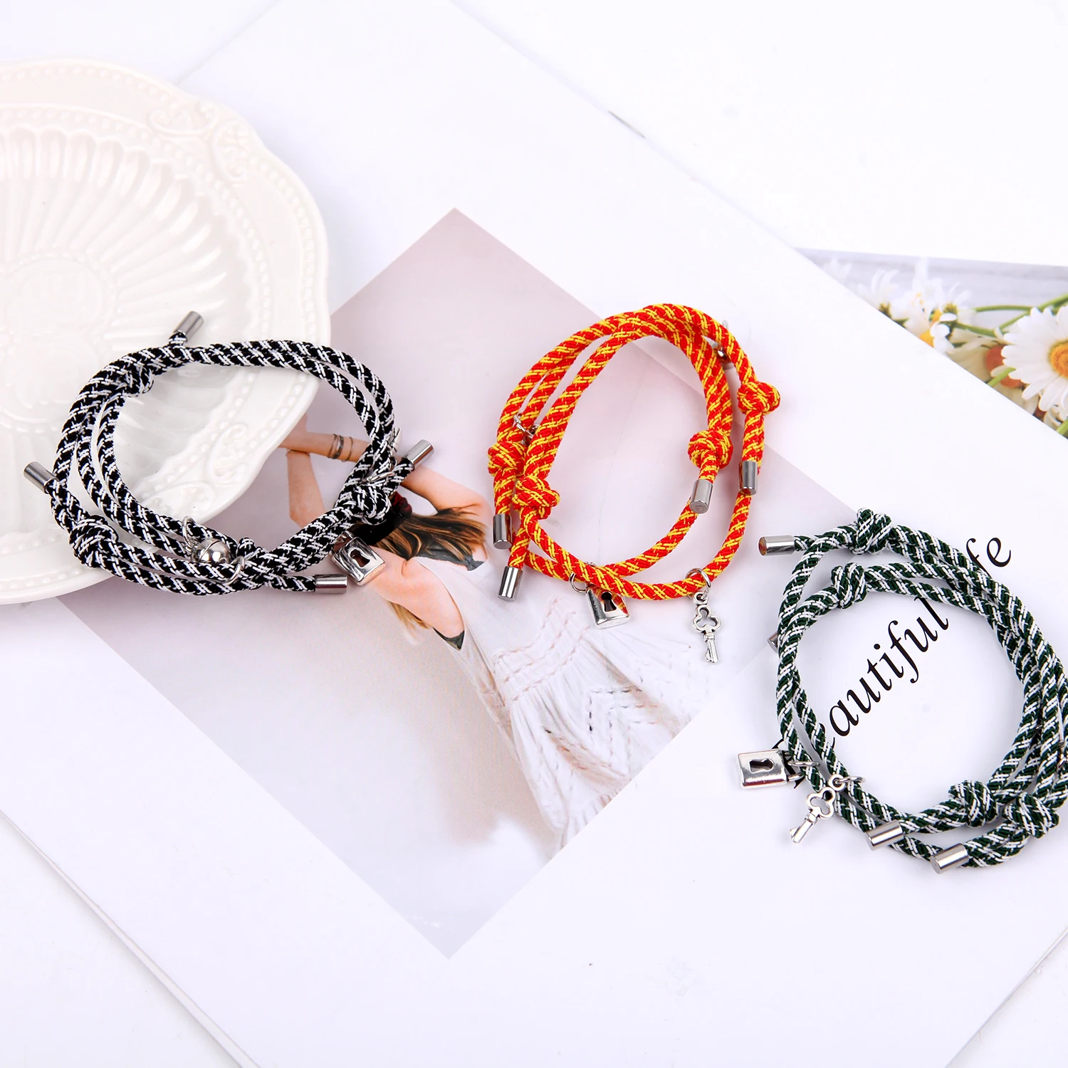 

2PCcs/Set Couple Bracelets for Women Men Charm Lock Key Friendship Rope Braided Distance Magnetic Bracelet Lover Rope Jewelry