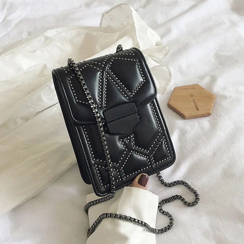 

Ретро Маленькая квадратная сумка с заклепками цепями мобильный телефон сумка женские сумки через плечо от известного дизайнера, дамские су...