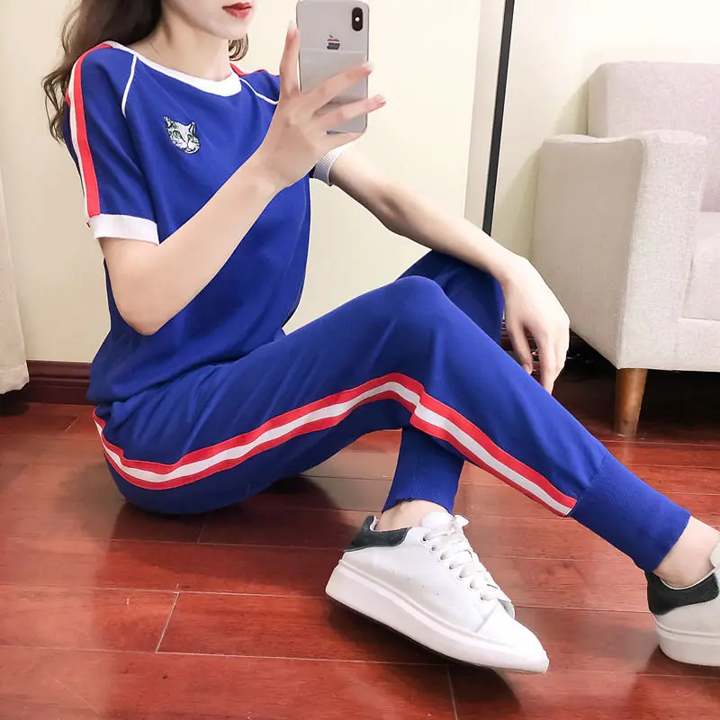 

2021 Spring and Summer Ice Silk Knitted Two-piece Fashion Heavy Industry Hit Color Slim Slimming Casual Sports Suit Women