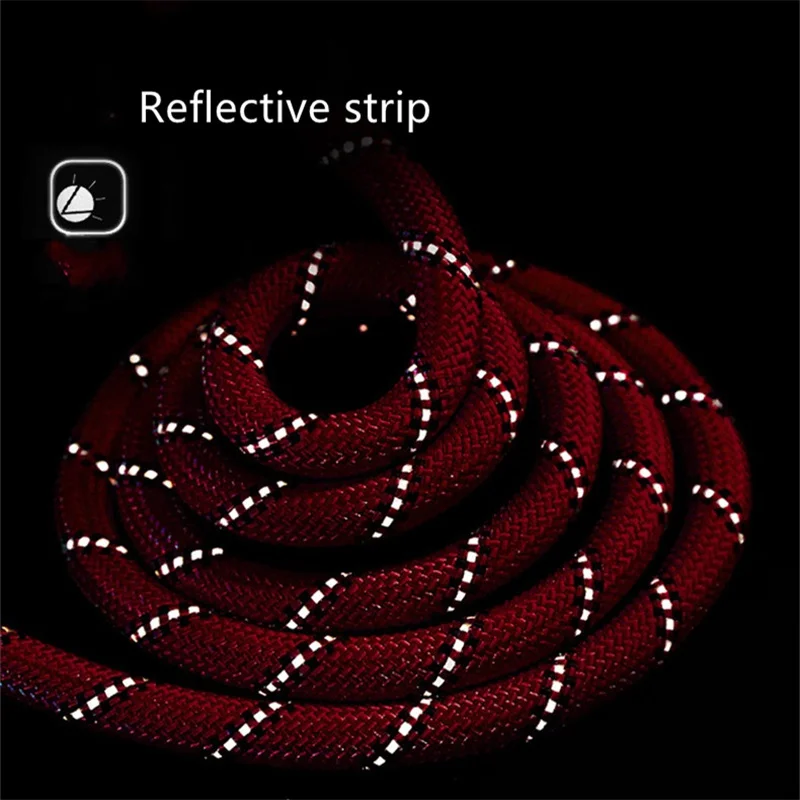 

Short Explosion-proof Red Dog Leash Medium and Large Dog Dog Chain One Step Dog Rope Comfortable handle Reflective rope at night