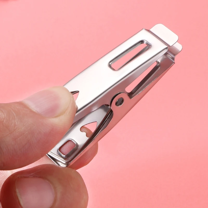 

Environmentally Friendly and Non Toxic Windproof Clothespin Smooth Edges Sharpless 20 Pieces 1 Bag Clothing Protector