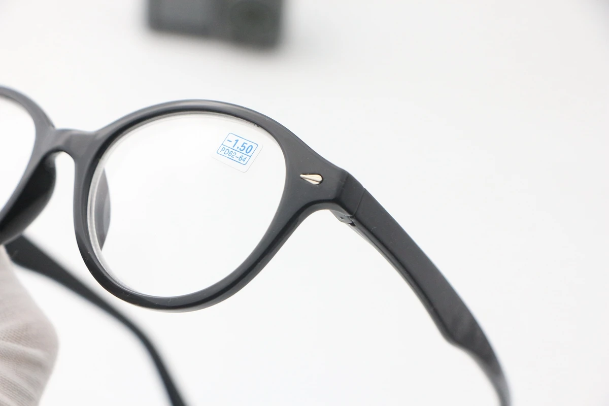 

2021 NEW Round retro Black big Frame Myopia finished product -3.25 men and women spring glasses legs