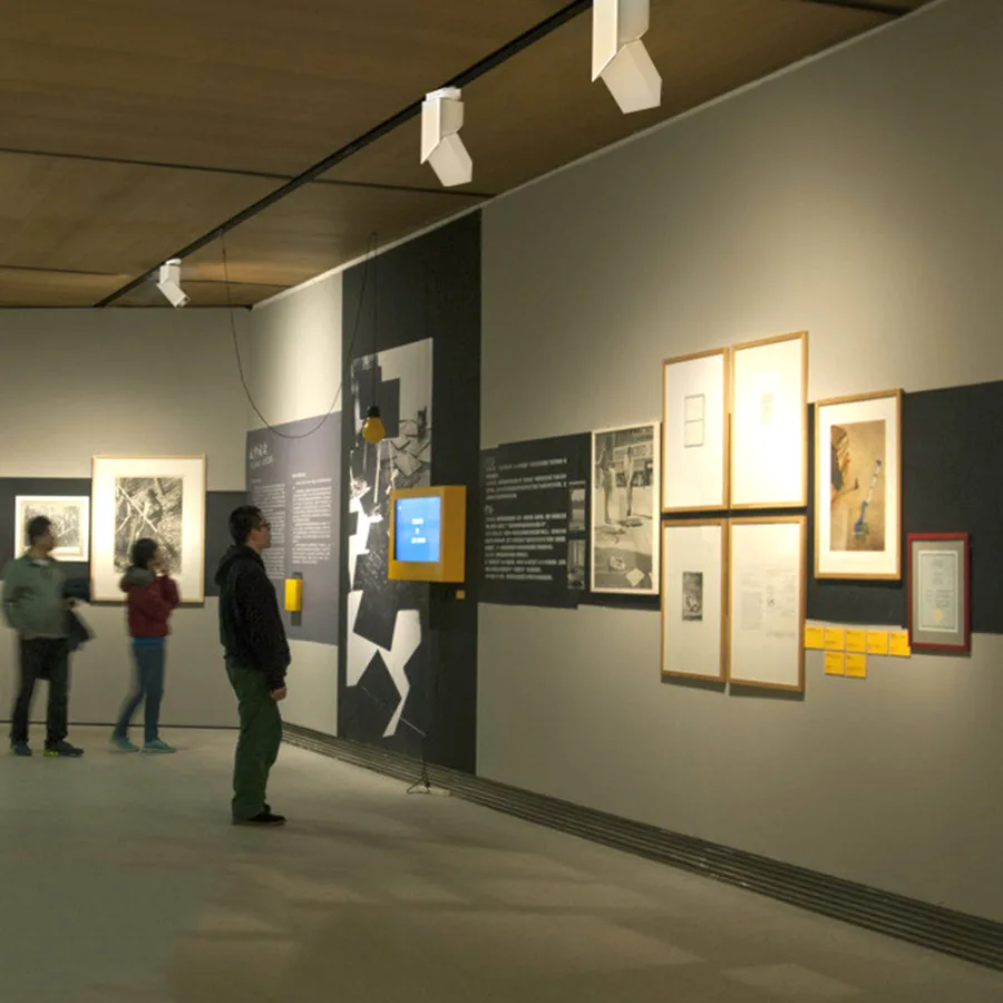 Beste 7W 12W Moderne Mode Art Cube Led Spoor Licht Verstelbare Hoek Rail Lamp Opbouw Plafond Licht Voor Kleding Winkel