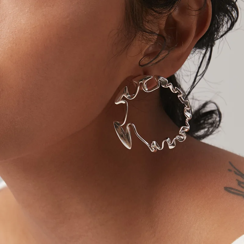 

SRCOI Trendy Geometric Irregular Wave Texture Earring Simple Hollow Metal Hoop Earring Women Party Jewelry Accessories 202104