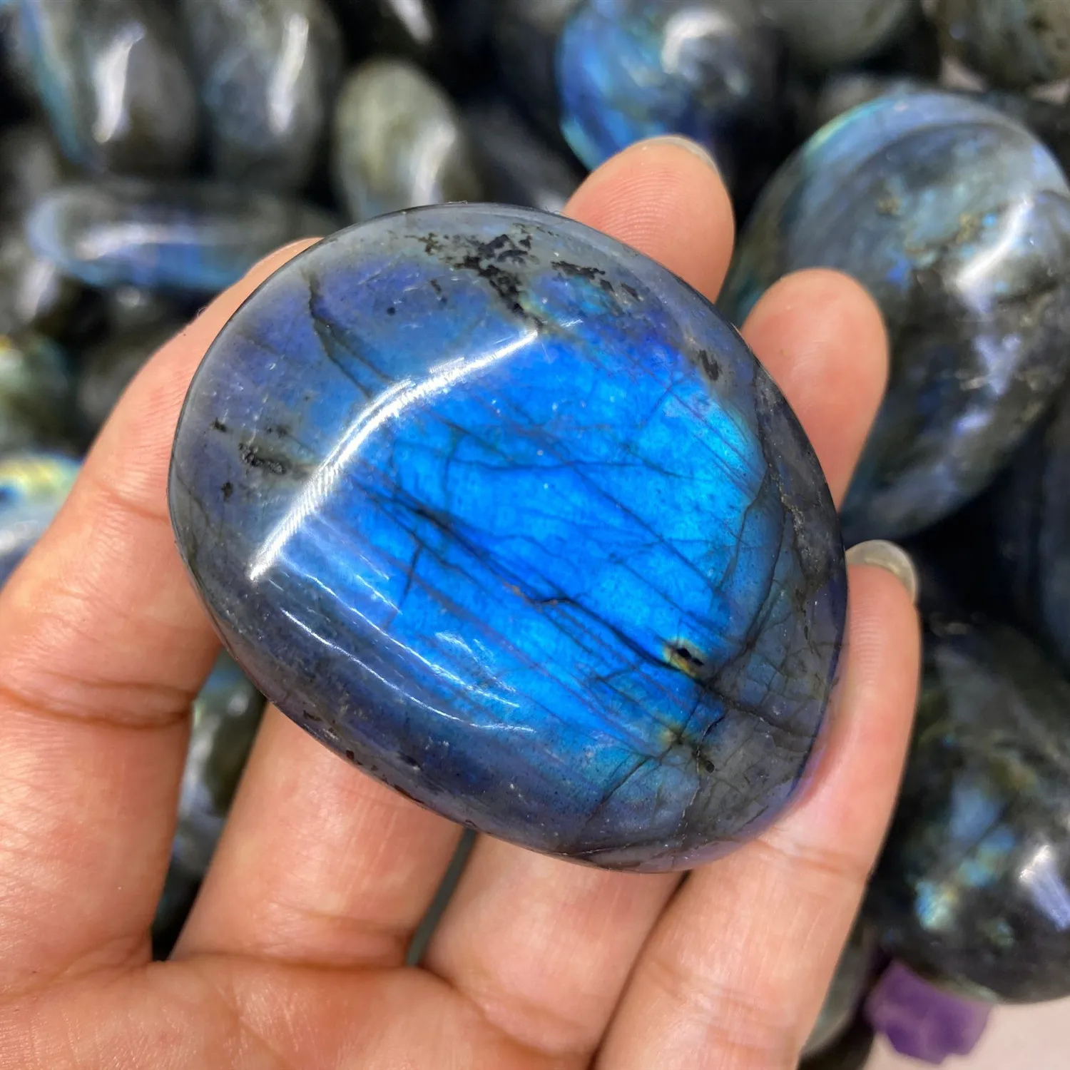 

130g Natural moonstone to pull feldspar crystal exquisite ornamental play 1pcs