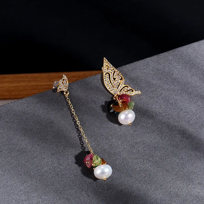 

Серьги-гвоздики женские из 14-каратного золота с жемчугом и кристаллами