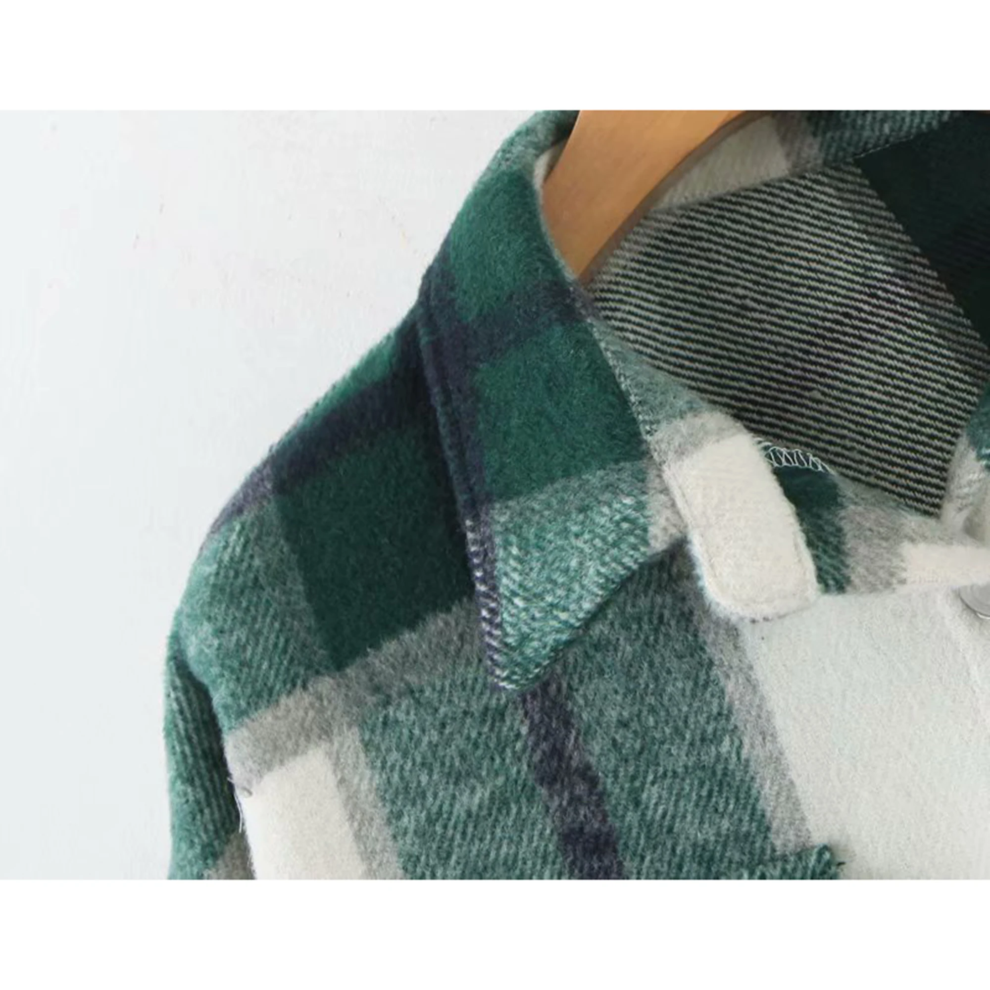 

Women Autumn Winter Plaid Shirt Jacket Loose Turn-down Collar Oversize Woolen Coat Female Vintage Button Warm Jacket Windbreaker