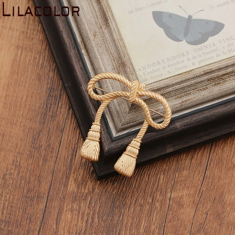 

Lilacolor Bow Knot Brooch Pin For Men Women Suit Coat Fashion Retro Gold Color Vintage Metal Jewelry Accessories