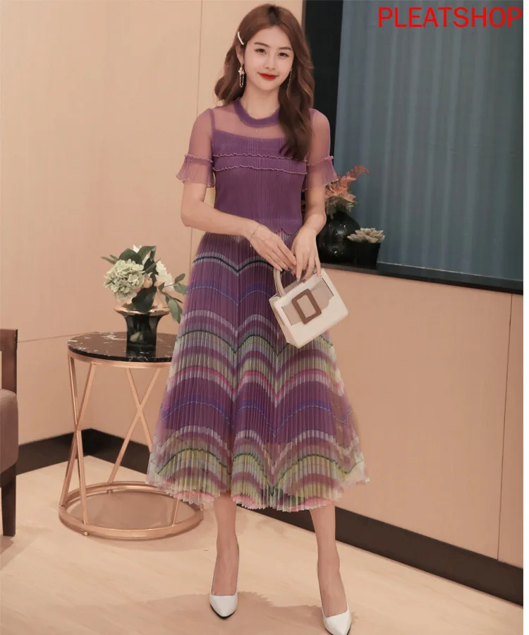 

2020 Summer Women's New Fashion Dress European and American Printed Mesh Stitching Miyake Pleated Medium-Length Pleats Dress