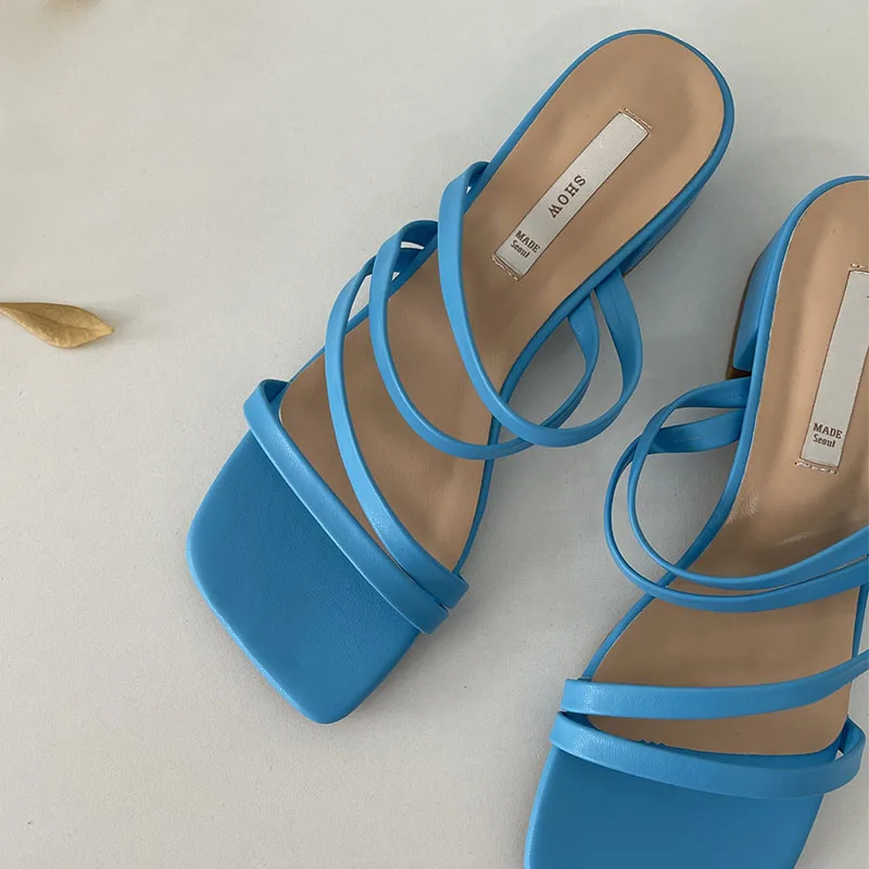 

2021 Fashion Narrow Band Women Slipper Summer Outdoor Beach Low Heel Flip Flop Ladies Slip On Open Toe Female Sandal Shoes