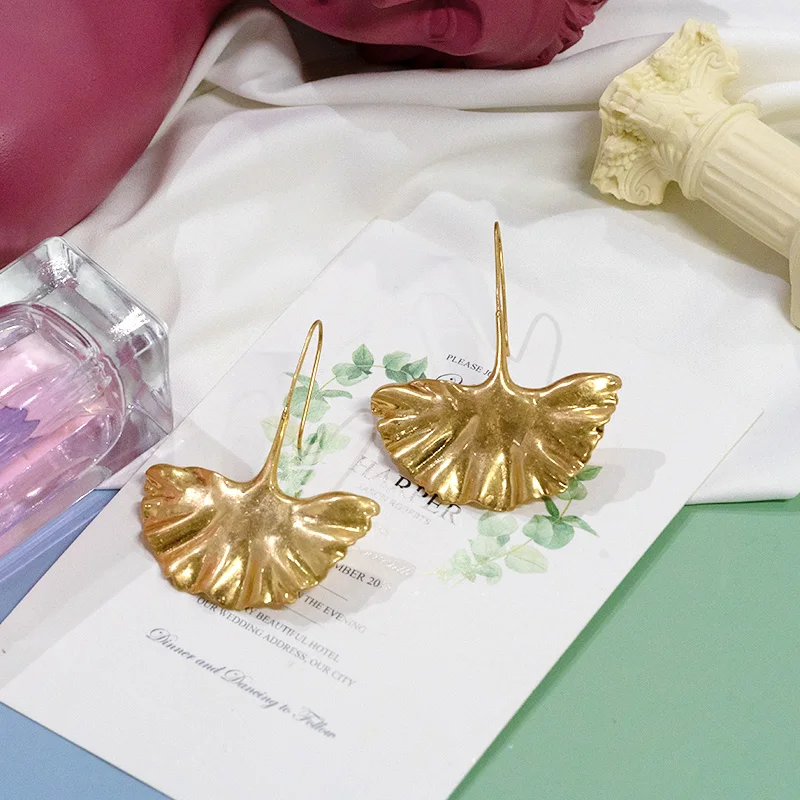 

Simple Gold Color Metal Leaf Drop Earrings For Women 2021 Bohemian Large Dangle Earring Big Alloy Pendant Drop Earrings Punk