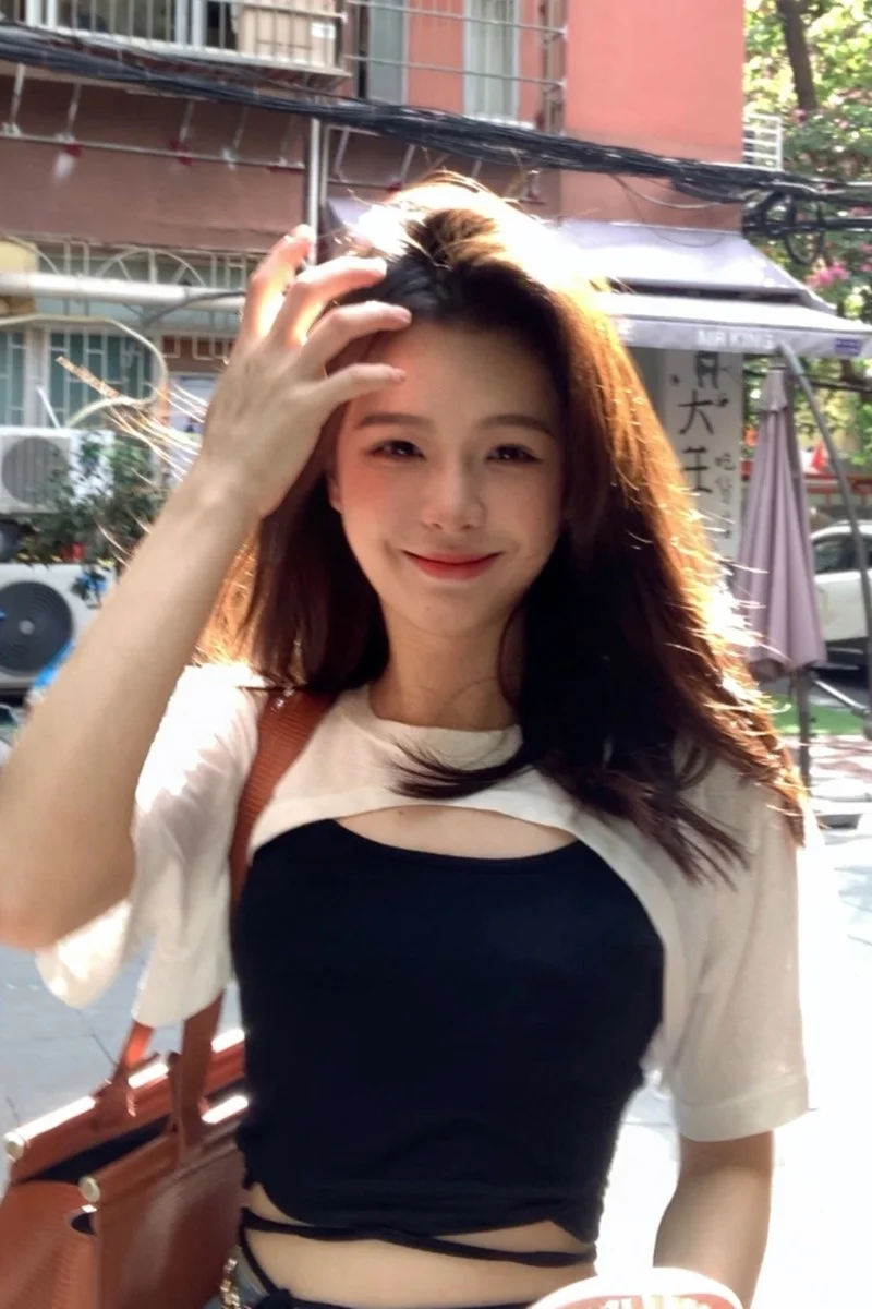 Топ женский на бретелях с раздельными складками | Женская одежда