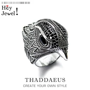 Элегантное коктейльное кольцо 