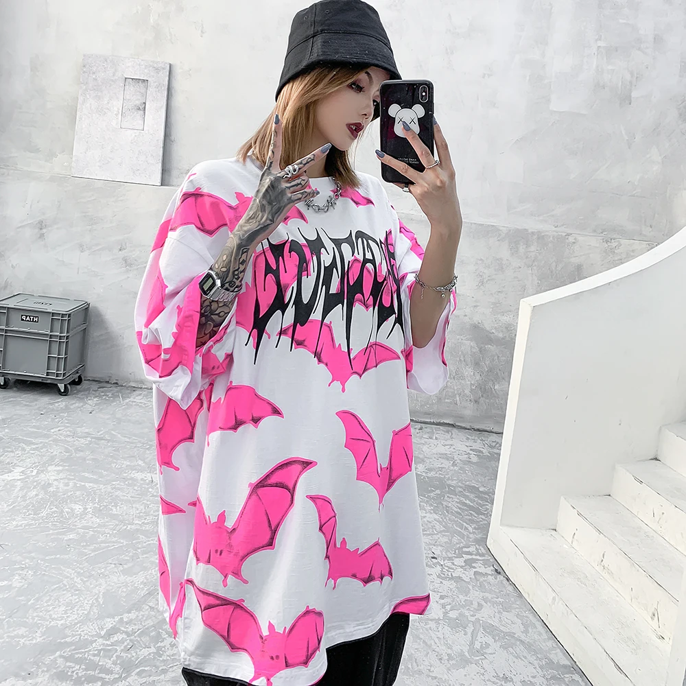 

Pink Bat Graphic Tees Women Punk Shirt Gothic Oversized T Shirt Streetwear Summer Goth Clothes Oversize Tshirt 2020 Fashion Top