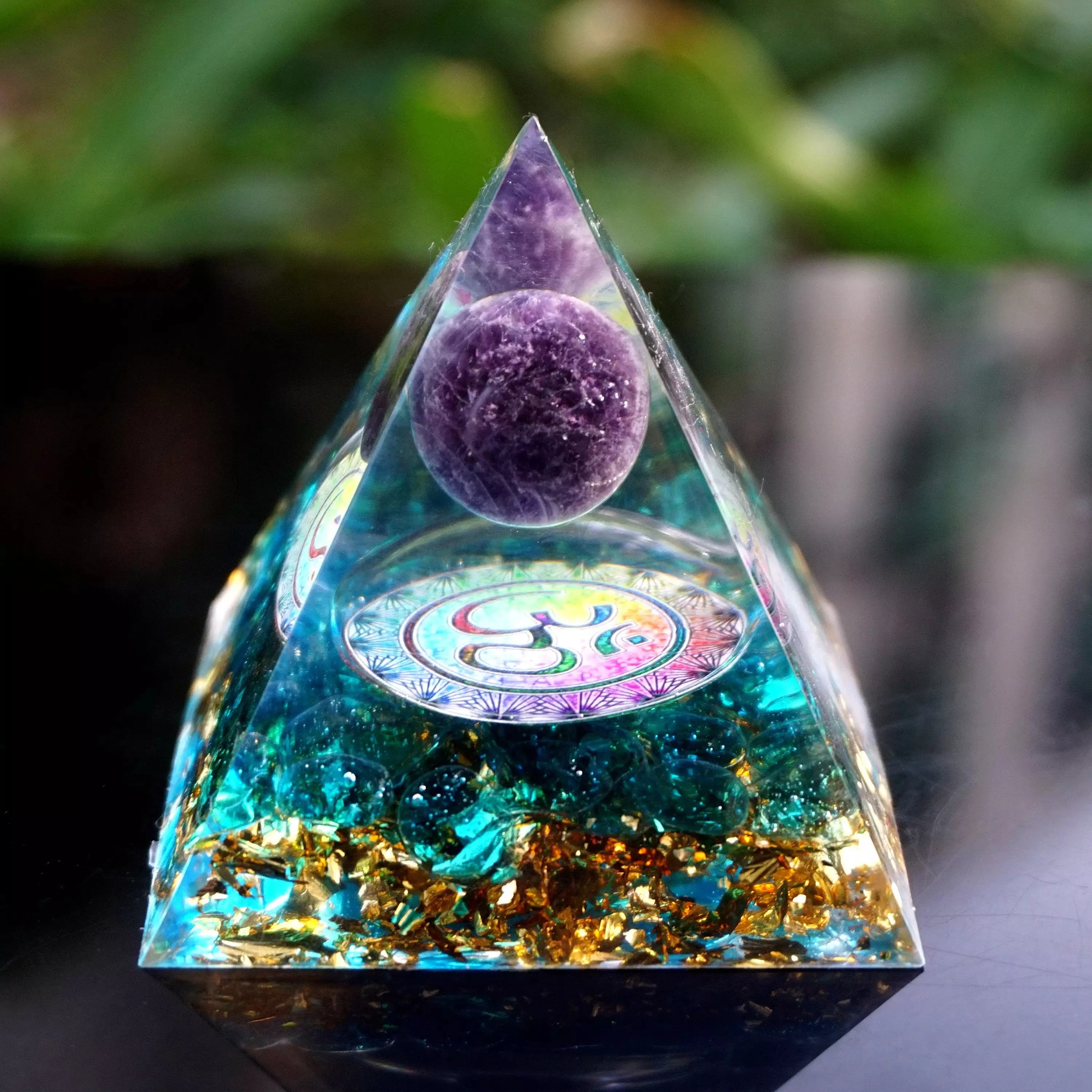 

Runes HANDMADE OHM AMETHYST SPHERE BLUE QUARTZ ORGONE PYRAMID Transparent Pyramid Jewelry Resin Decorative Craft Jewelry Tarot