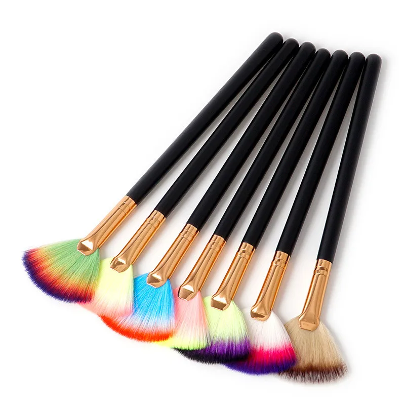 

Fan Shape Powder Concealer Blending Brush Professional Highlighter Foundation Cosmetic Brush Women Make Up Accessories
